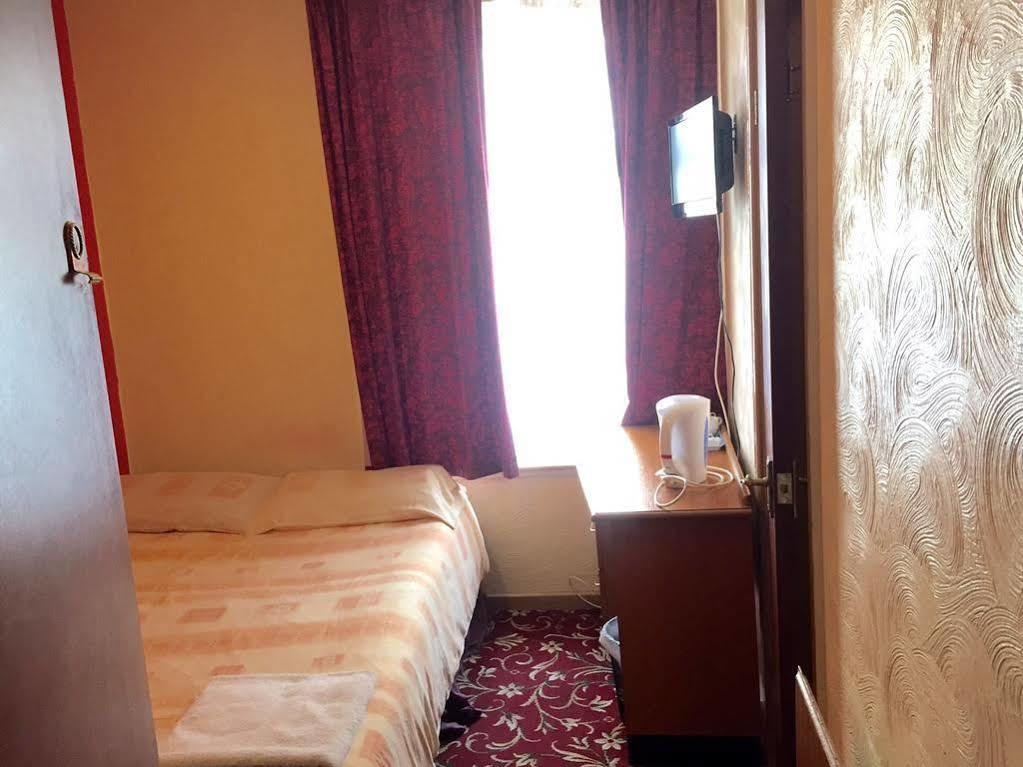 The Stone House Hotel Μπλάκπουλ Εξωτερικό φωτογραφία